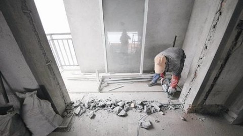 标题：郑州老房改造｜墙体拆改10大避坑，砸错一面墙赔20万